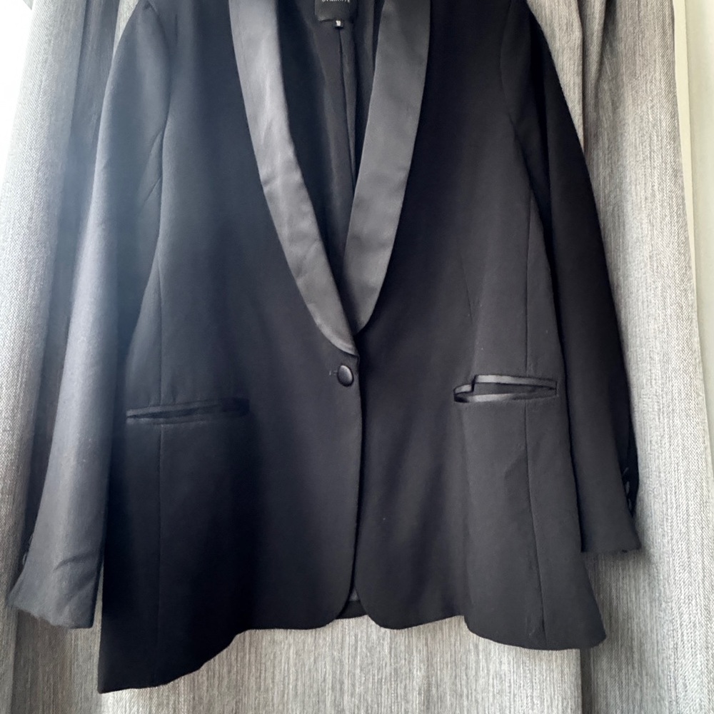 Black Satin Lapel Blazer